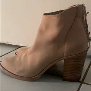 Dolce vita booties/boots suede
